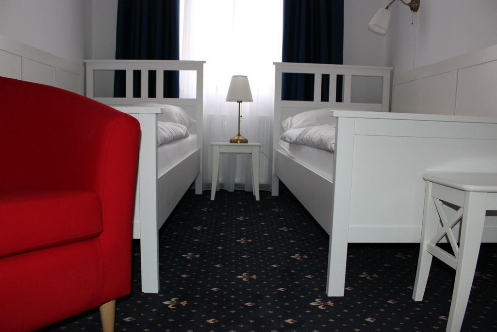 Hotel Amadeus チェスケー・ブジェヨヴィツェ エクステリア 写真
