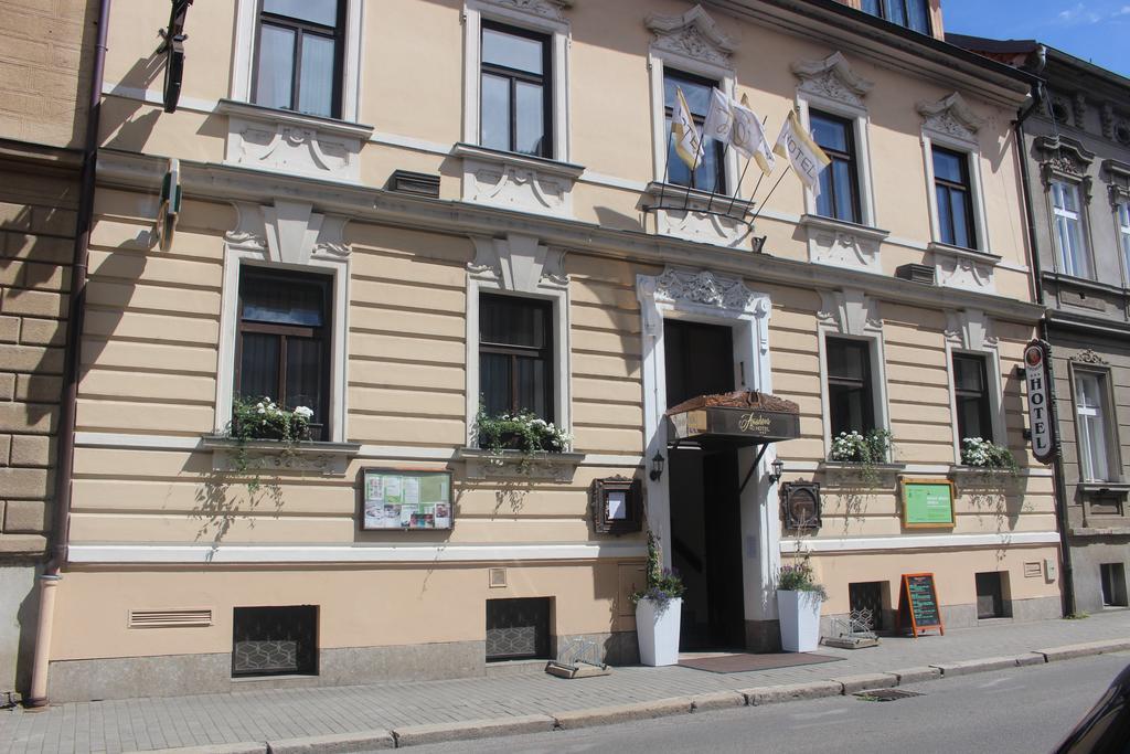 Hotel Amadeus チェスケー・ブジェヨヴィツェ エクステリア 写真